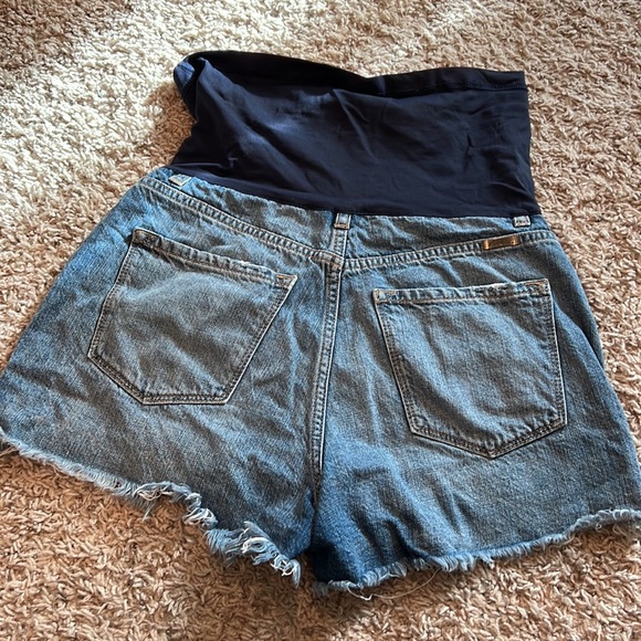 Maternity Shorts size 4 - Picture 2 of 4